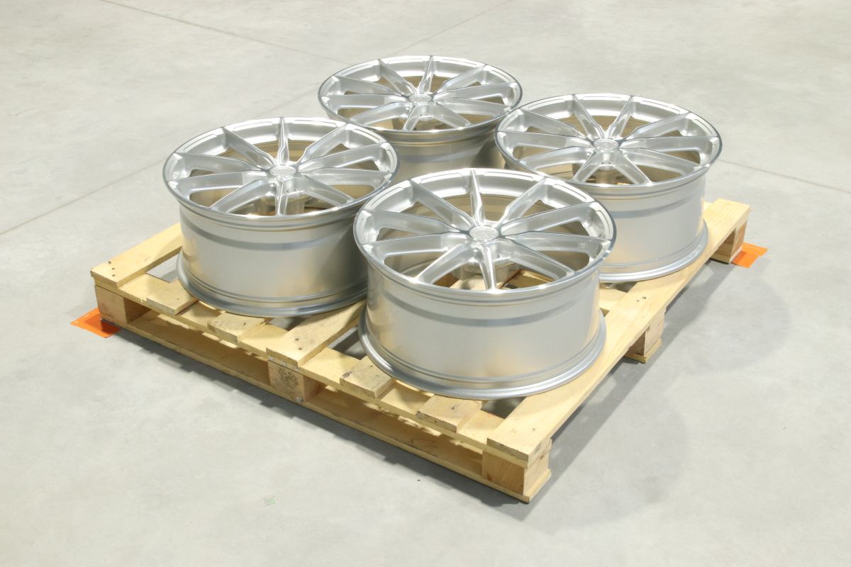 Set of JR37 20x9 ET25 5x112 Silver Machined