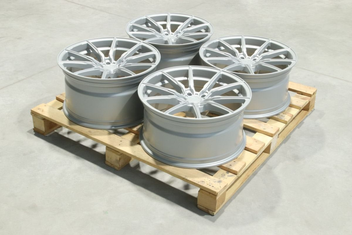 Set of CVR4 20x9,5 ET22 + 20x10,5 ET35 5x120 Matt Silver