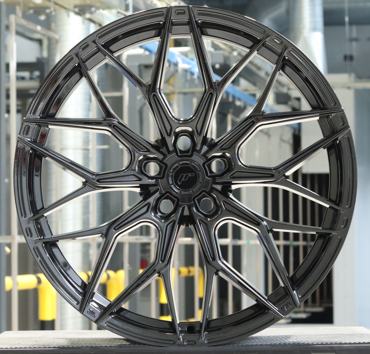 JR Wheels JR46 20x9 Gloss Black