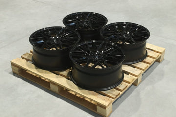 Set of JR28 19x8,5 ET40 5x112 Gloss Black
