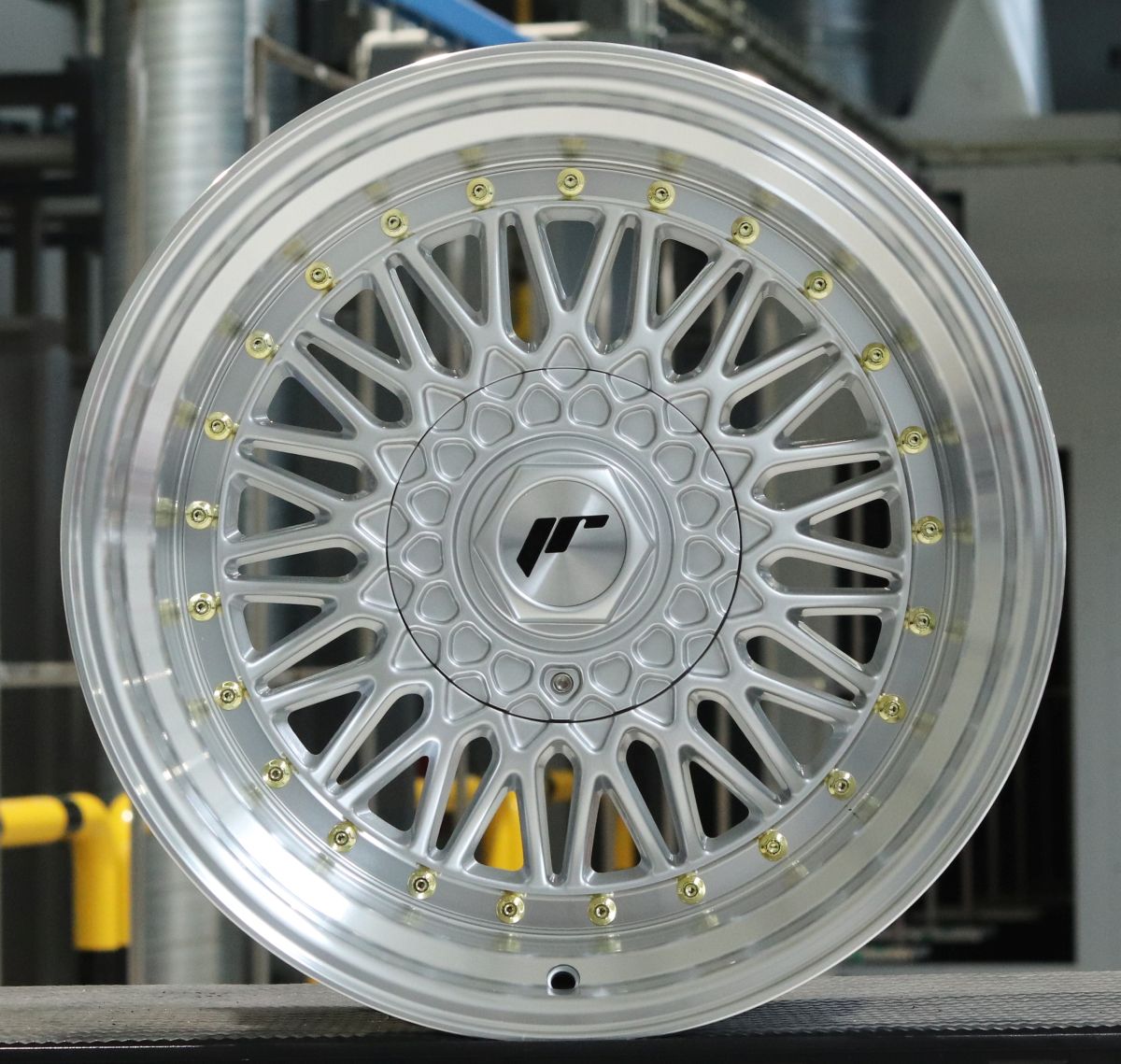 JR Wheels JR9 17x10 Silver w/Machined Lip