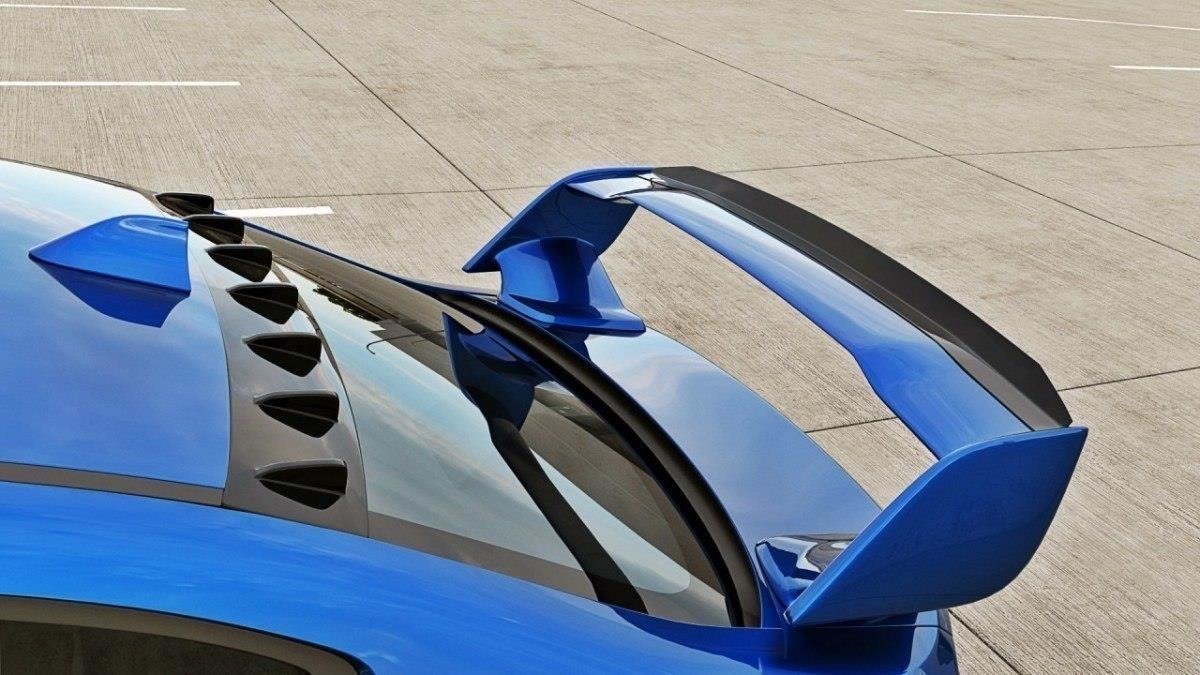 The extension of the rear window Subaru WRX STI