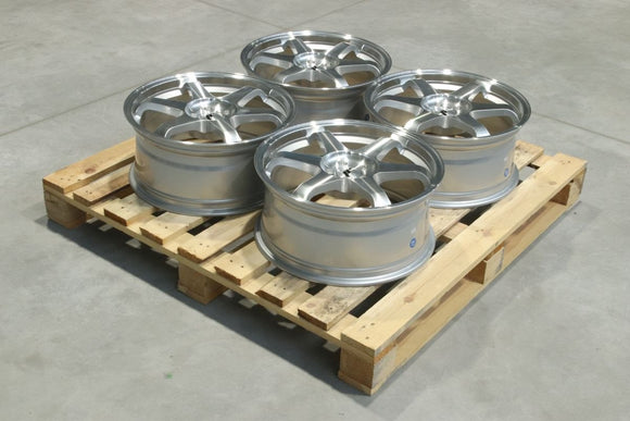Set of JR3 18x8 ET40 5x100 Silver Machined