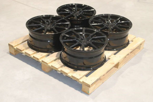 Set of CVR4 19x8,5 ET45 5x114,3 Gloss Black