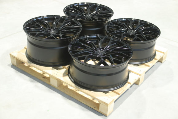 Set of CVR1 21x9 ET30 + 21x10,5 ET35 5x112 Gloss Black