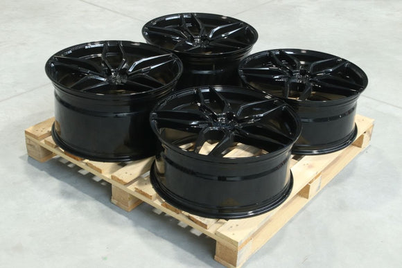 Set of CVR3 22x9,5 ET48 + 22x11,5 ET55 5x130 Platinum Black
