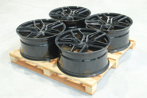 Set of CVR5 22x10,5 ET19 5x112 Double Tinted Black