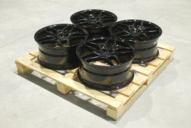 Set of CVR3 19x8,5 ET35 5x114,3 Platinum Black