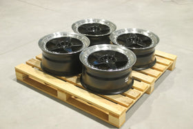 Set of JR6 18x8,5 ET22 5x114,3/120 Gloss Black w/Machined Lip