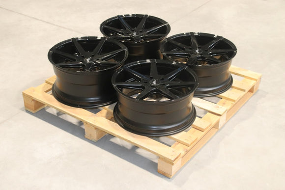 Set of JR20 19x8,5 ET25 + 19x9,5 ET35 5x114,3 Gloss Black
