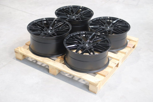 Set of JR28 20x8,5 ET20 + 20x10 ET40 5x120 Gloss Black