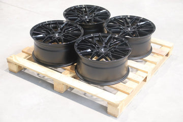 Set of JR28 18x8,5 ET40 5x114,3 Gloss Black