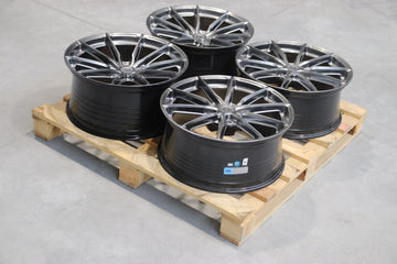 Set of JR37 21x9 ET25 + 21x10 ET35 5x120 Hyper Black