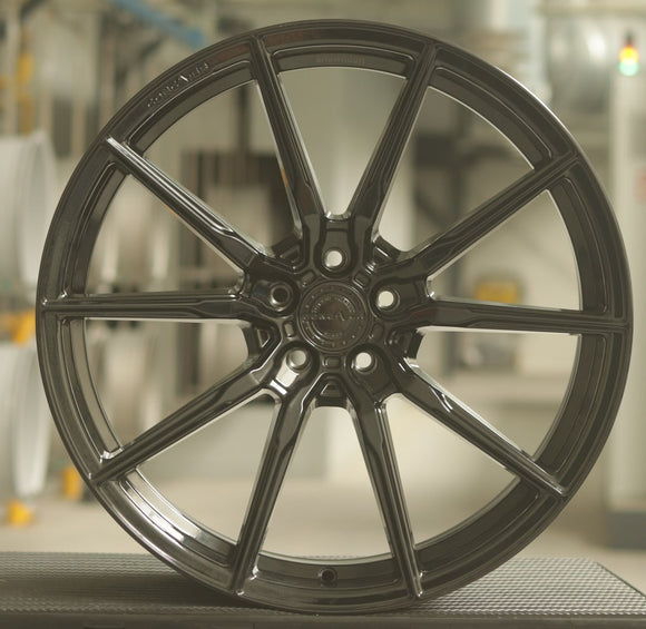 Concaver CVR4 21x10,5 Gloss Black