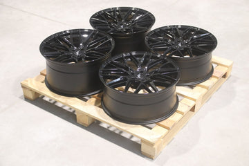 Set of JR28 20x8,5 ET25 + 20x10 ET40 5x112 Gloss Black