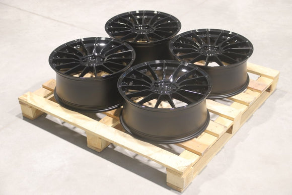 Set of SL05 19x8 ET40 + 19x8,5 ET41 5x112 Gloss Black