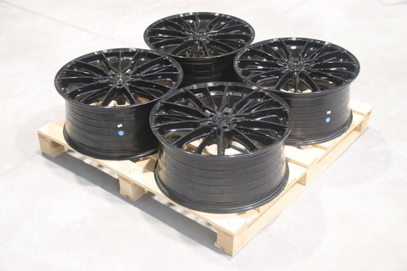 Set of CVR7 22x10 ET25 5x112 Platinum Black