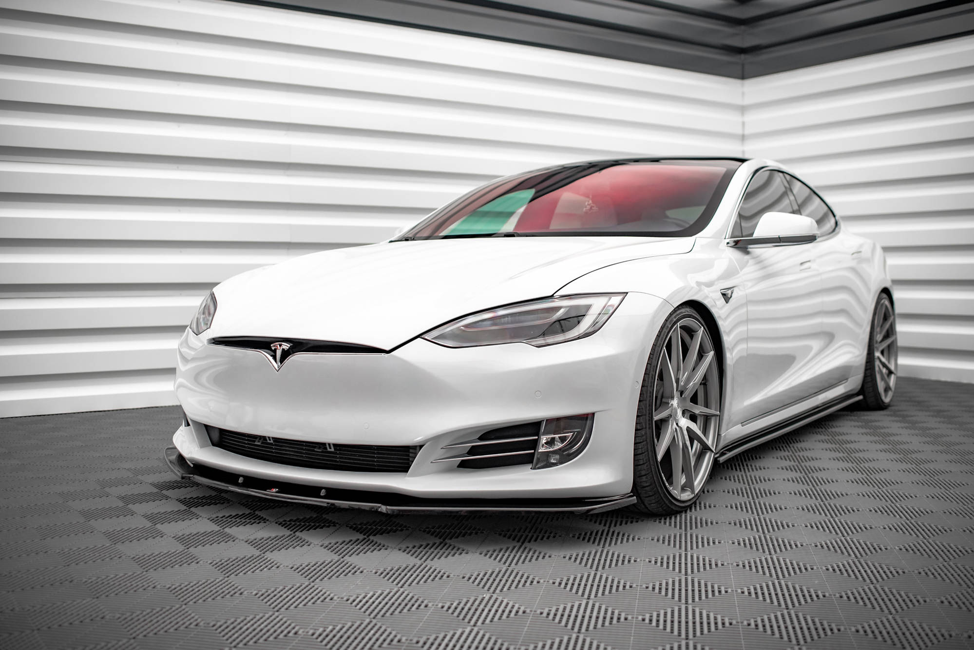 FRONT SPLITTER V.1 Tesla Model S Facelift