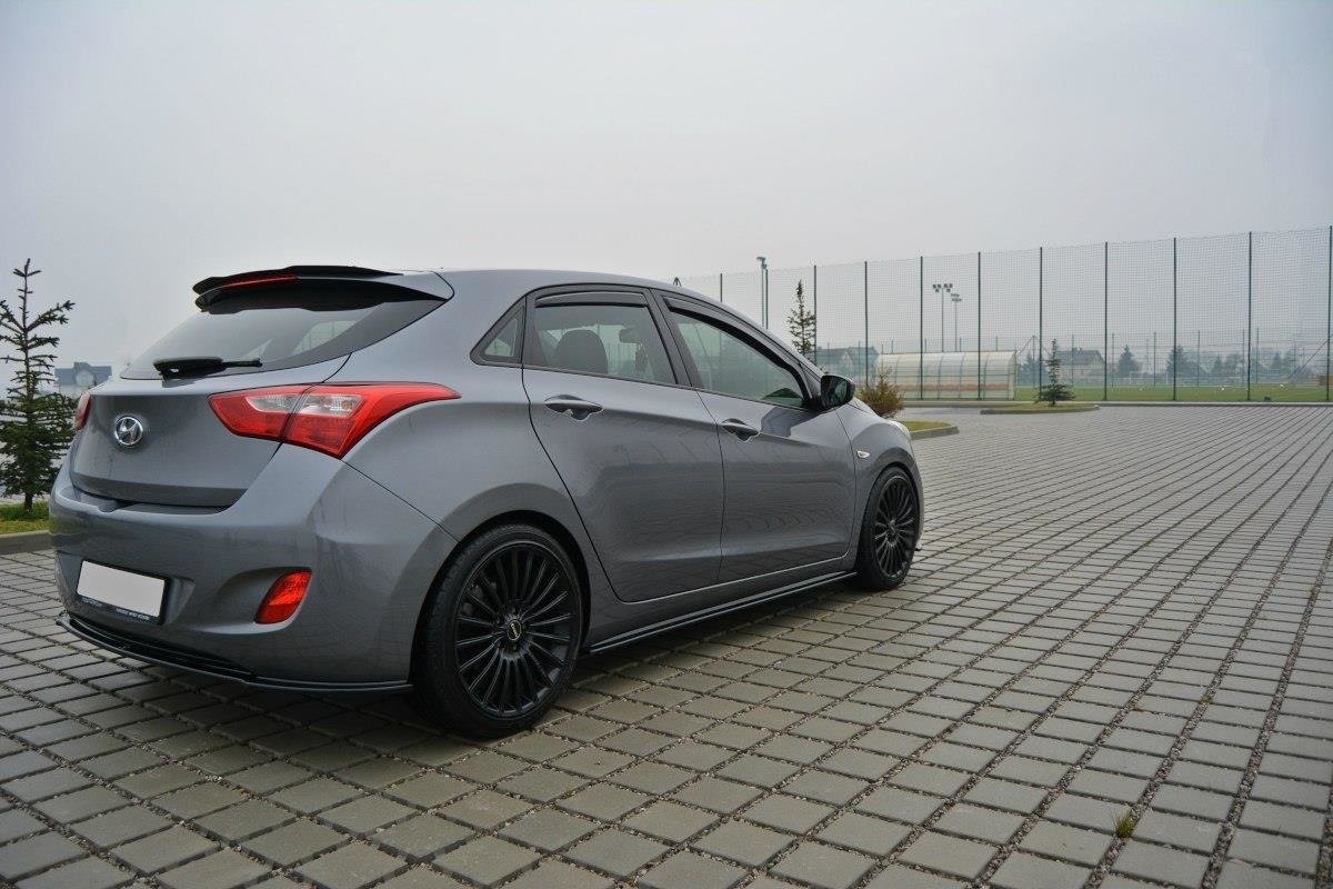 CENTRAL REAR SPLITTER Hyundai i30 mk.2