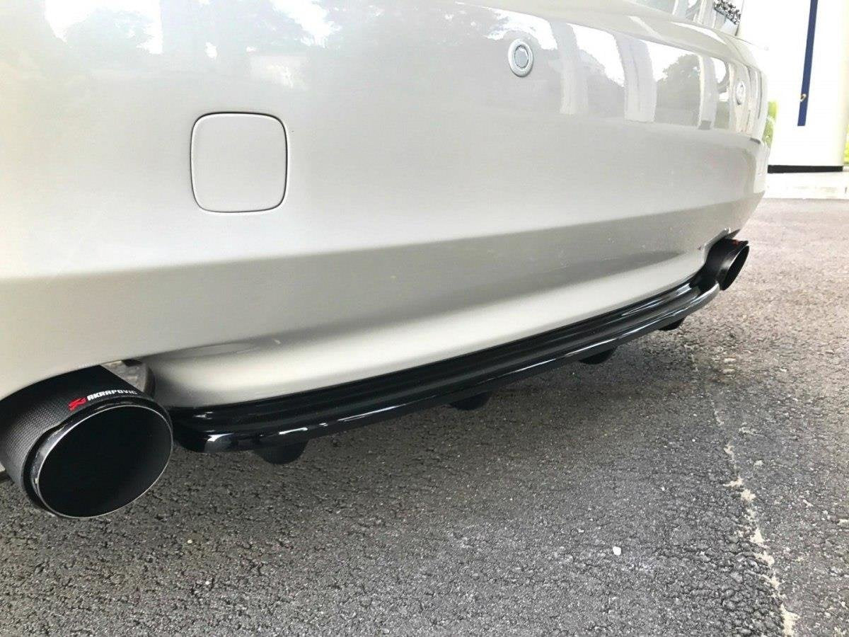 CENTRAL REAR SPLITTER Lexus GS 300 Mk3 Facelift (with vertical bars)