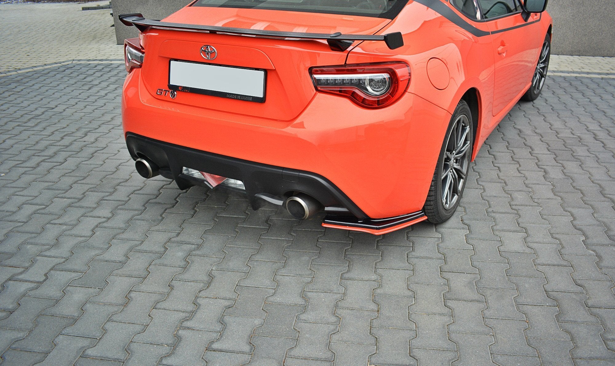 REAR SIDE SPLITTERS V.2 TOYOTA GT86 FACELIFT