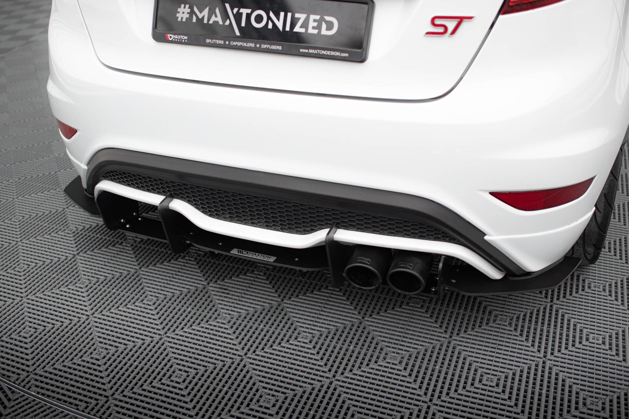 Rear Diffuser V.2 Ford Fiesta Mk7 ST FL