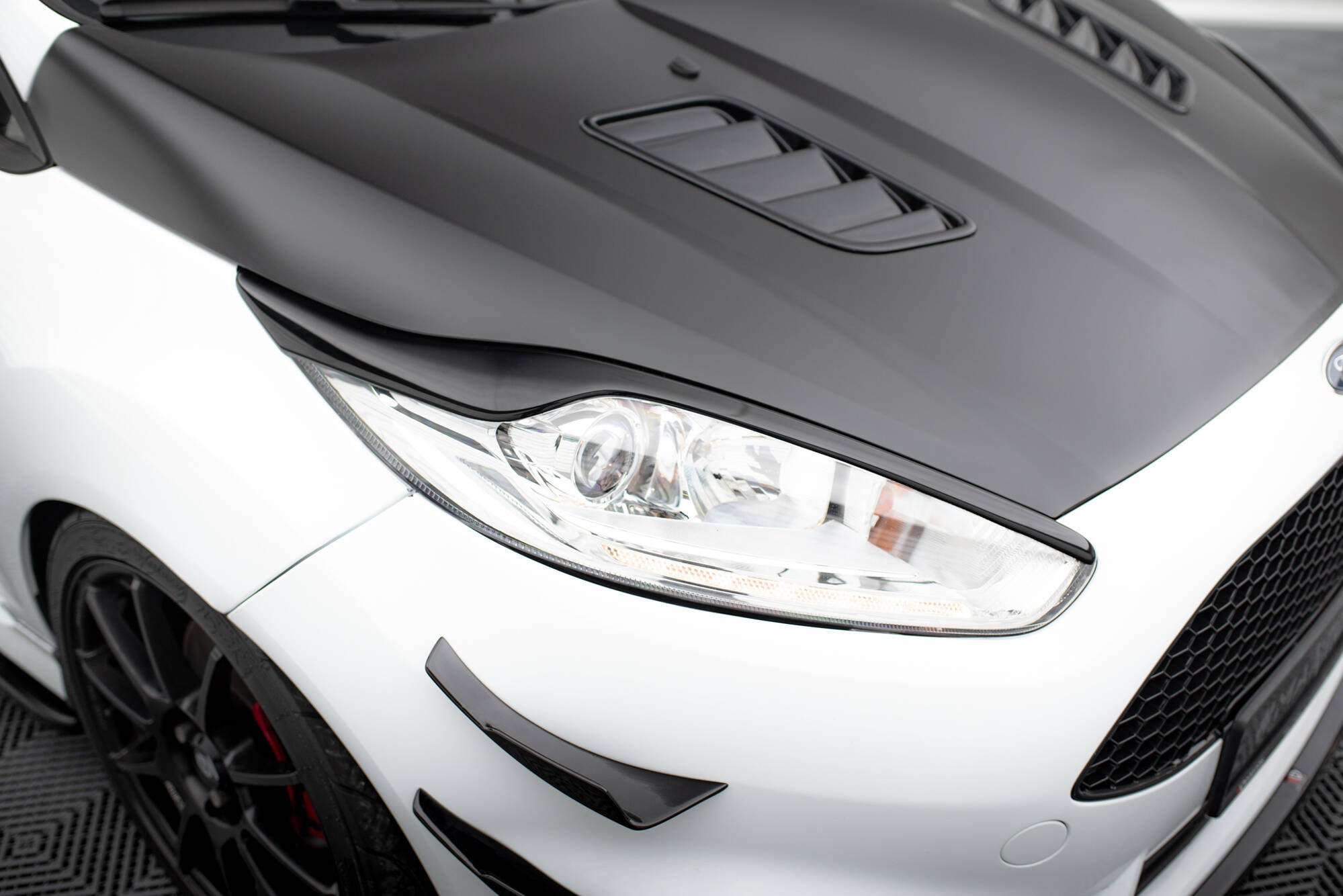 Eyebrows V.2 Ford Fiesta ST / ST-Line / Standard Mk7 FL