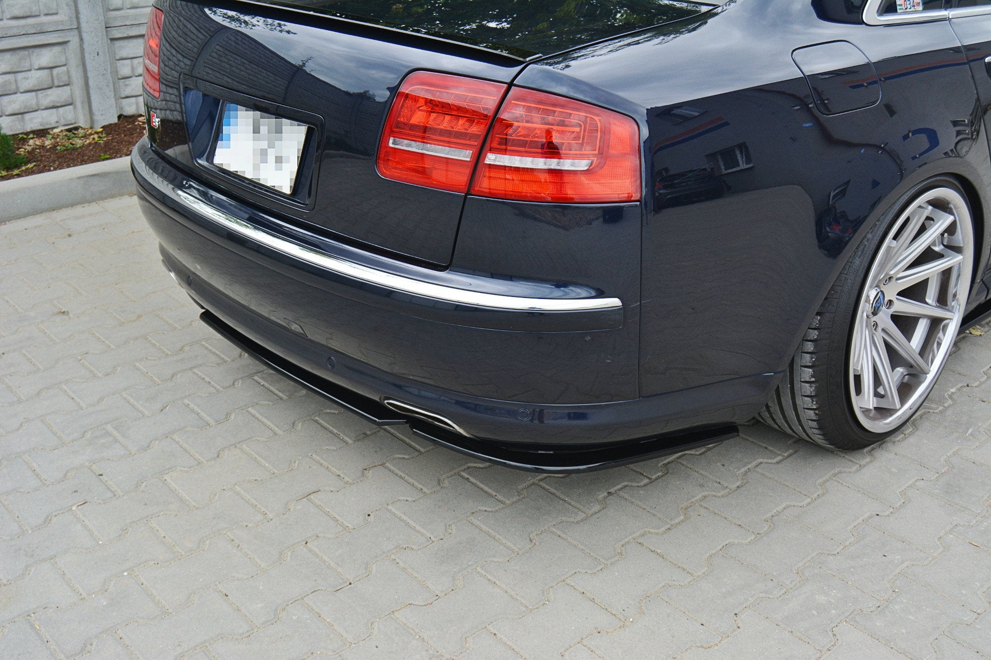 CENTRAL REAR SPLITTER AUDI S8 D3 (without vertical bars)