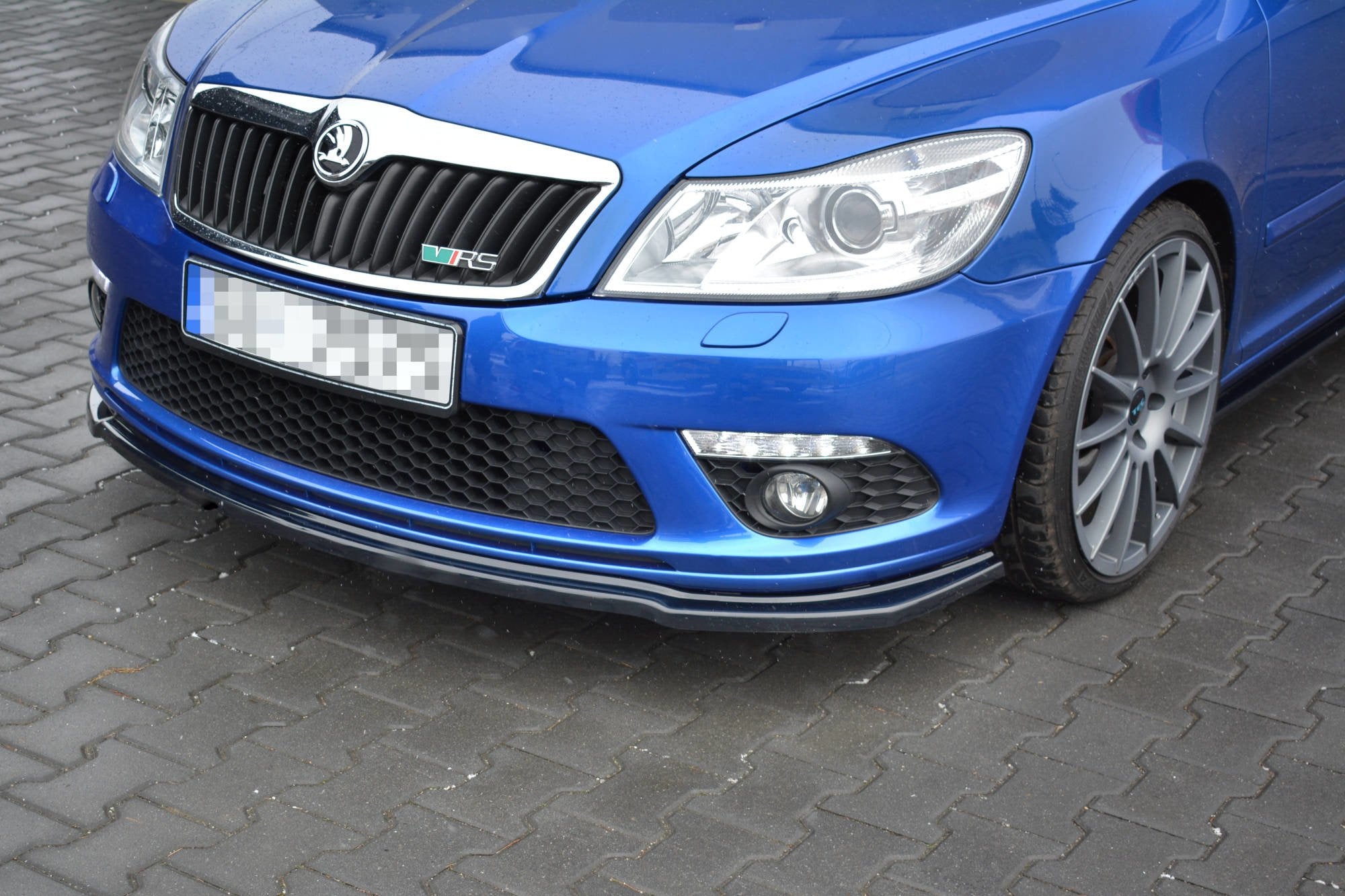 Front Splitter V.2 Skoda Octavia RS Mk2 FL