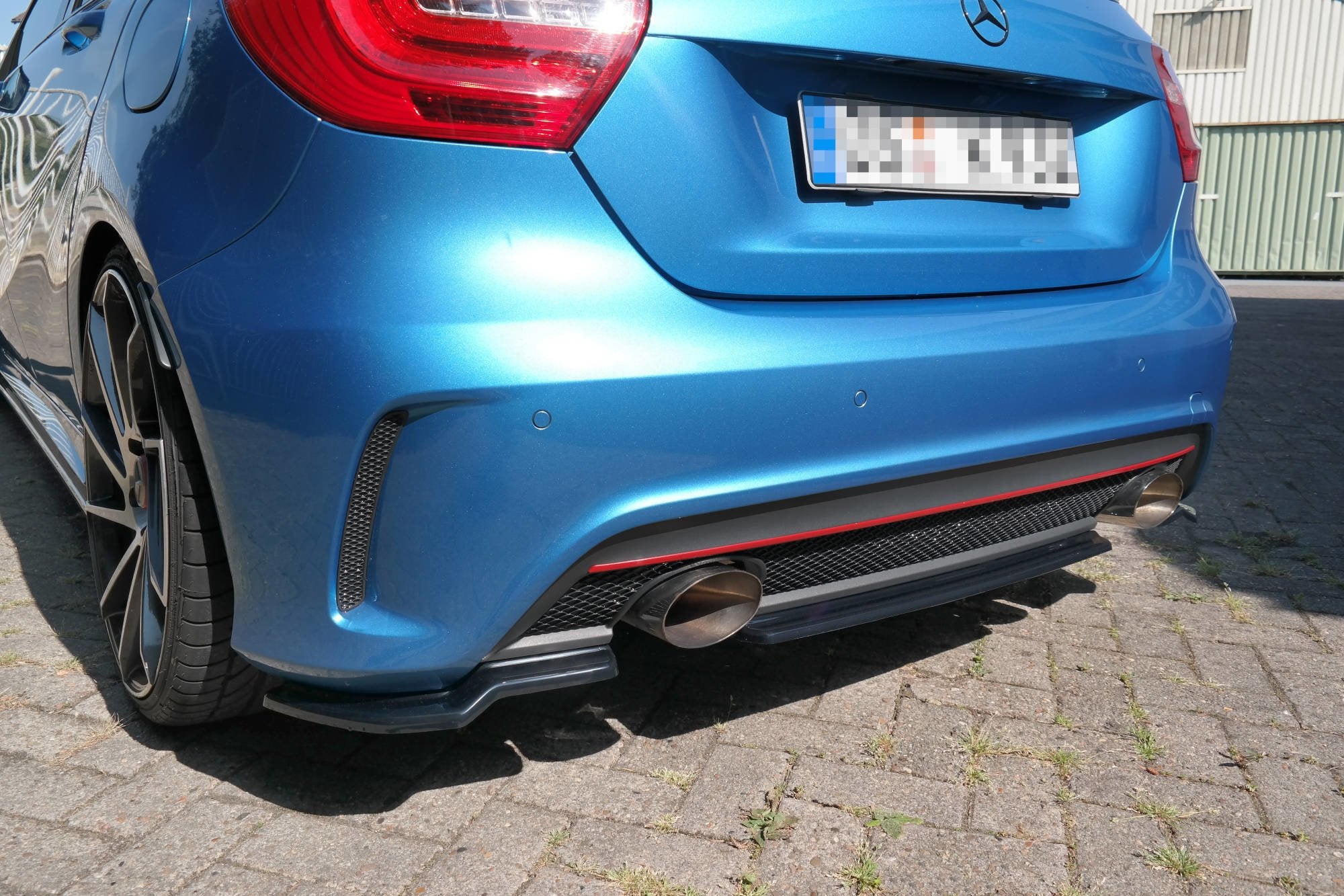 CENTRAL REAR SPLITTER (WITHOUT VERTICAL BARS) MERCEDES-BENZ W176 AMG-LINE PREFACE