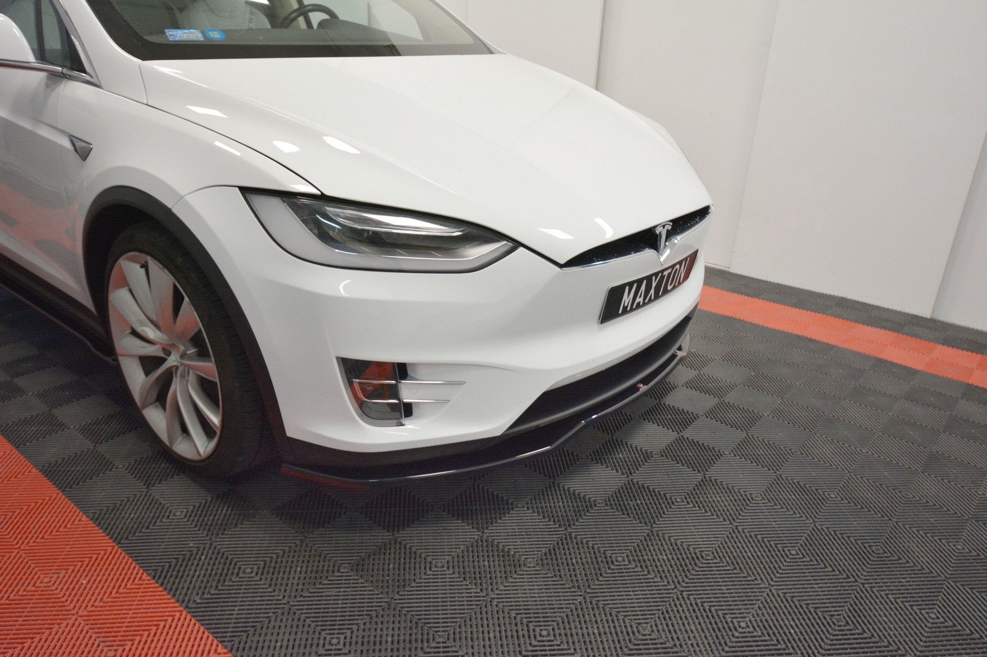 FRONT SPLITTER V.2 TESLA MODEL X