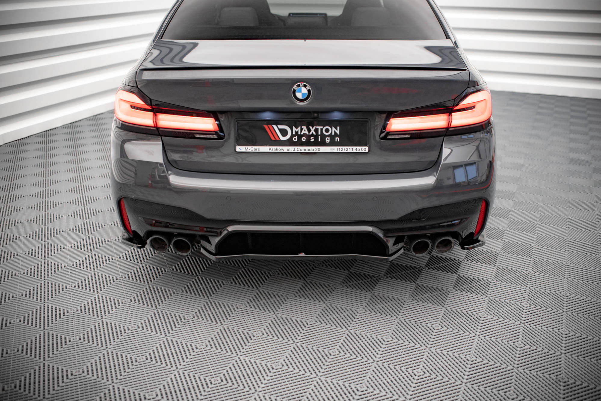 CENTRAL REAR SPLITTER BMW M5 F90