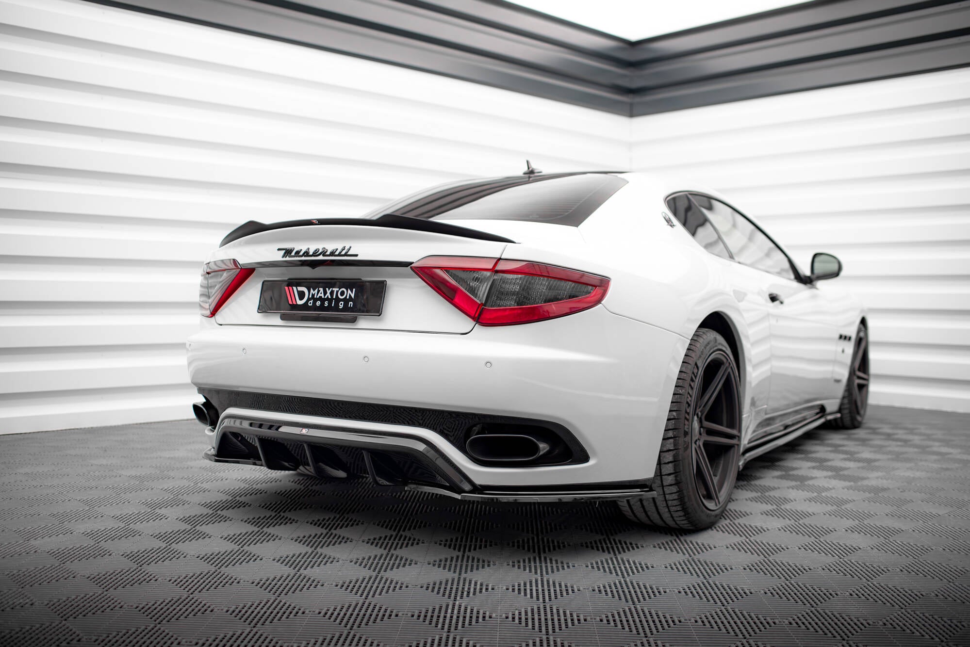 REAR SIDE SPLITTERS V.2 Maserati Granturismo Mk1