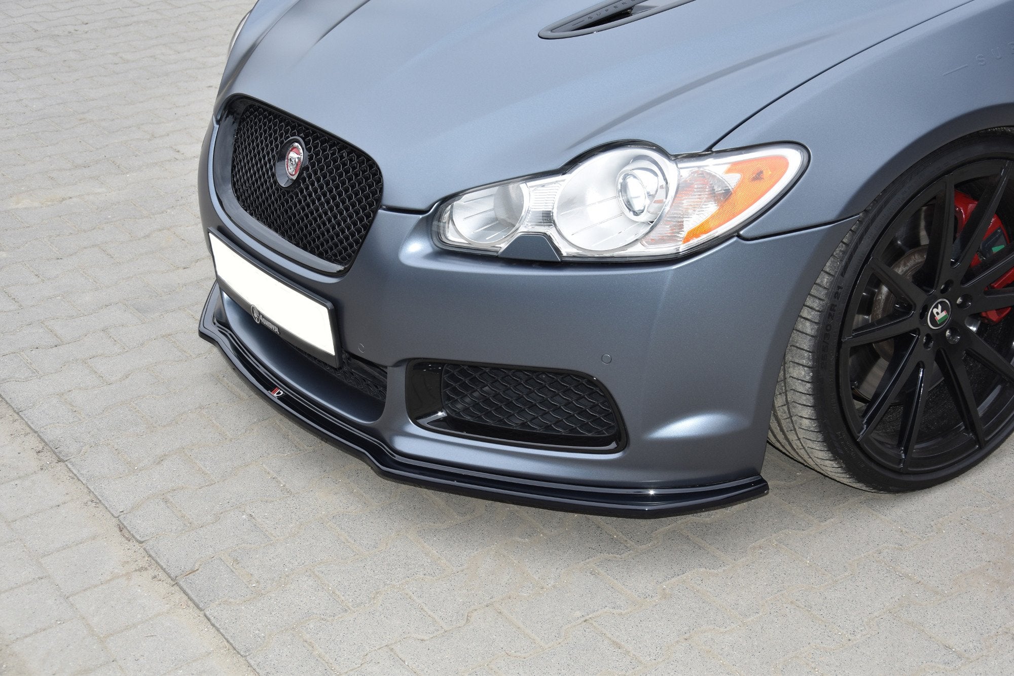 FRONT SPLITTER V.1 JAGUAR XF- R