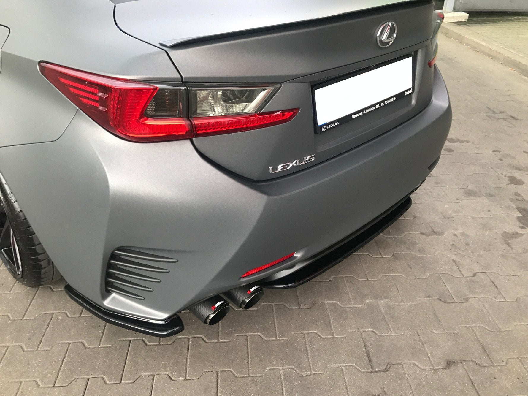 CENTRAL REAR SPLITTER (WITHOUT VERTICAL BARS) Lexus Rc