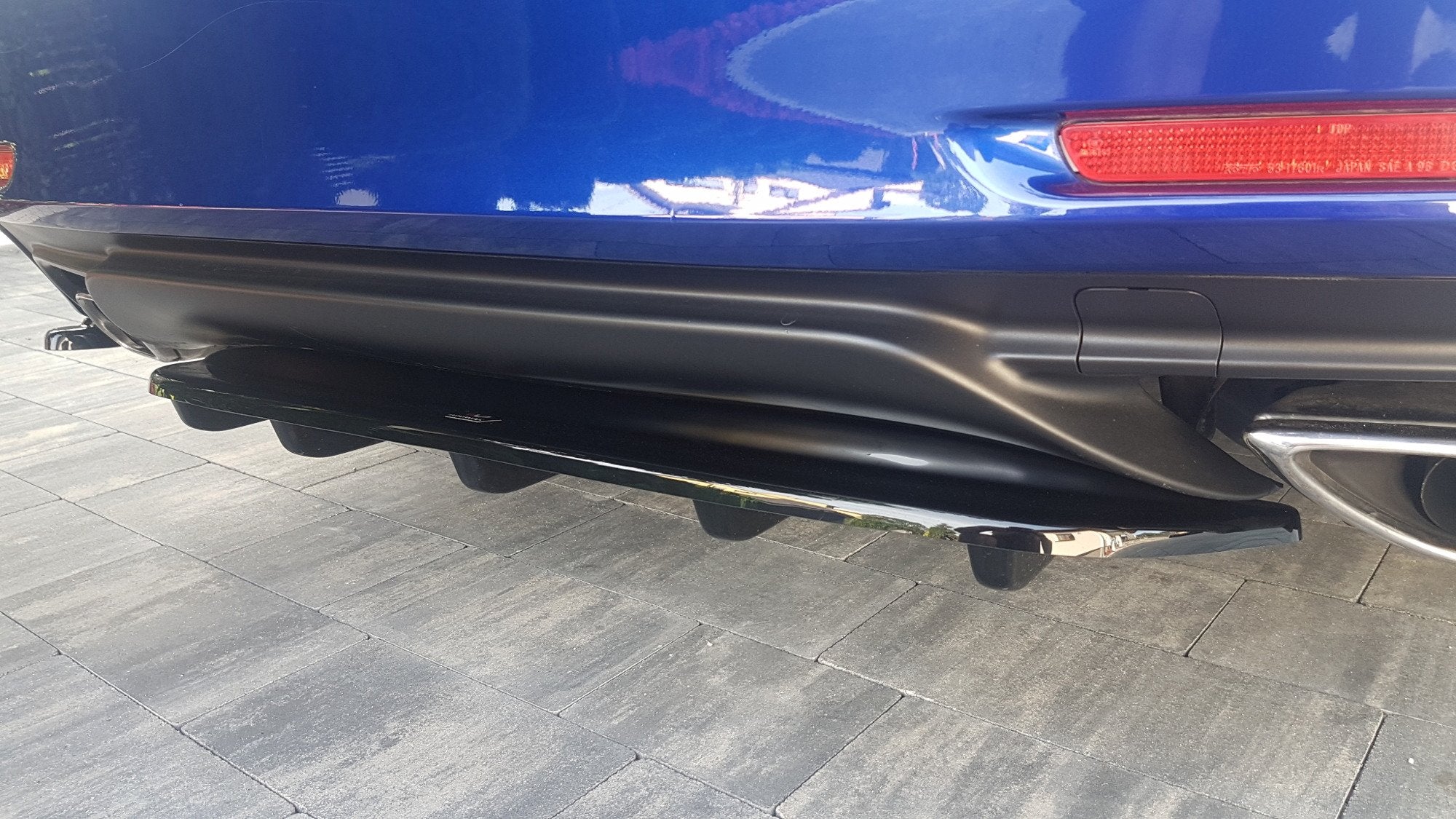 CENTRAL REAR SPLITTER (WITH VERTICAL BARS) Lexus Rc