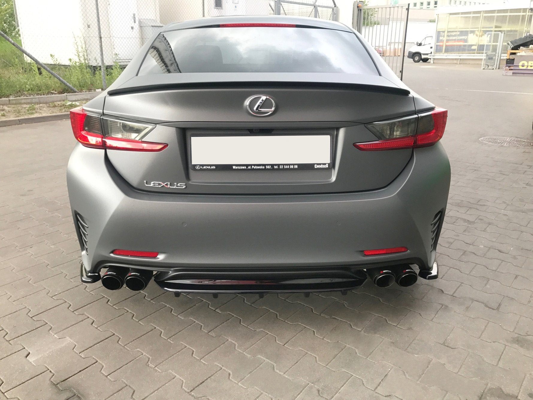 CENTRAL REAR SPLITTER (WITH VERTICAL BARS) Lexus Rc