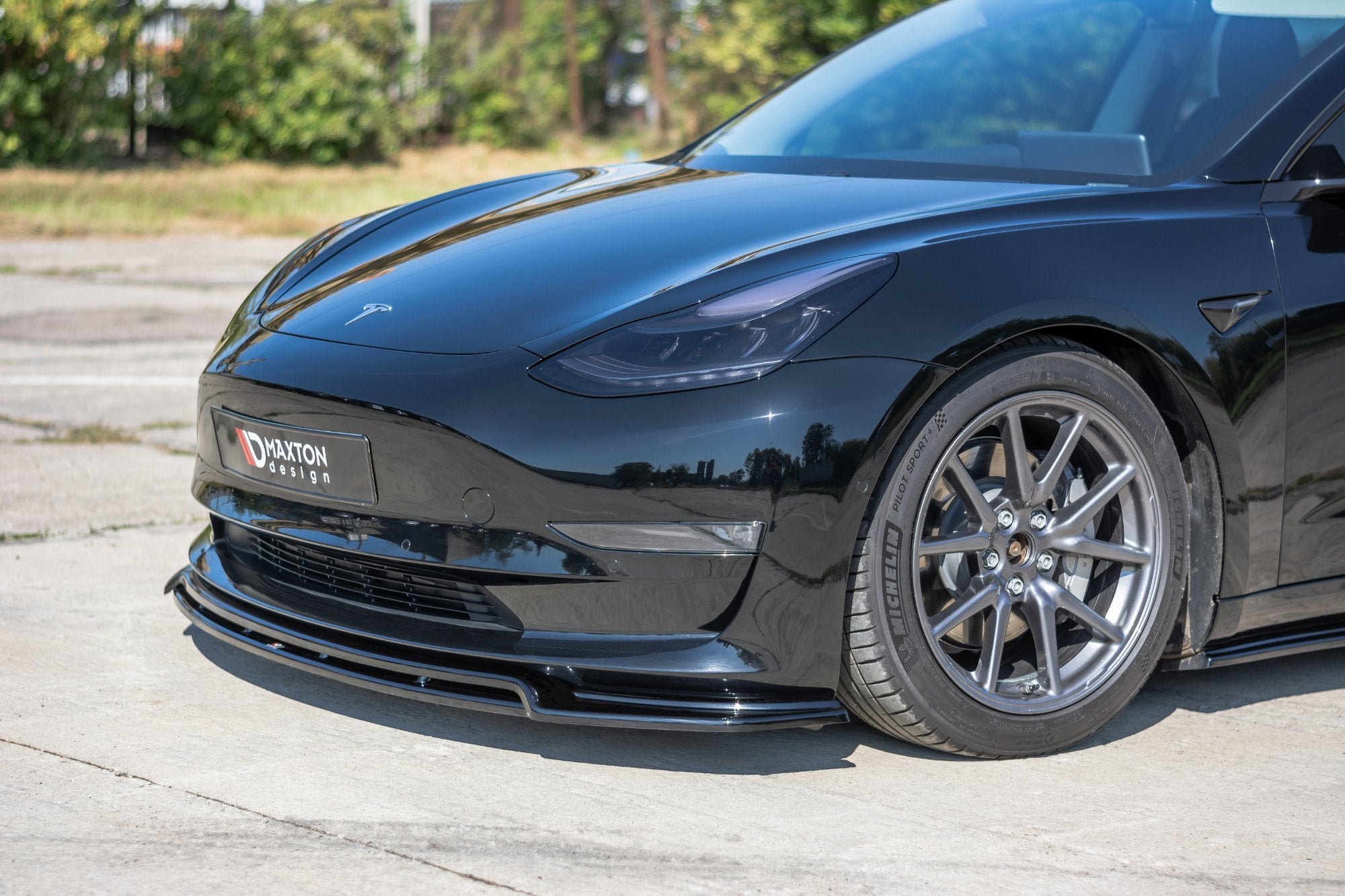 Front Splitter V.2 Tesla Model 3