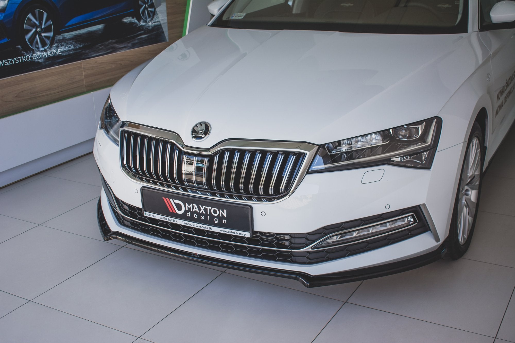 Front Splitter V.1 Skoda Superb Mk3 FL