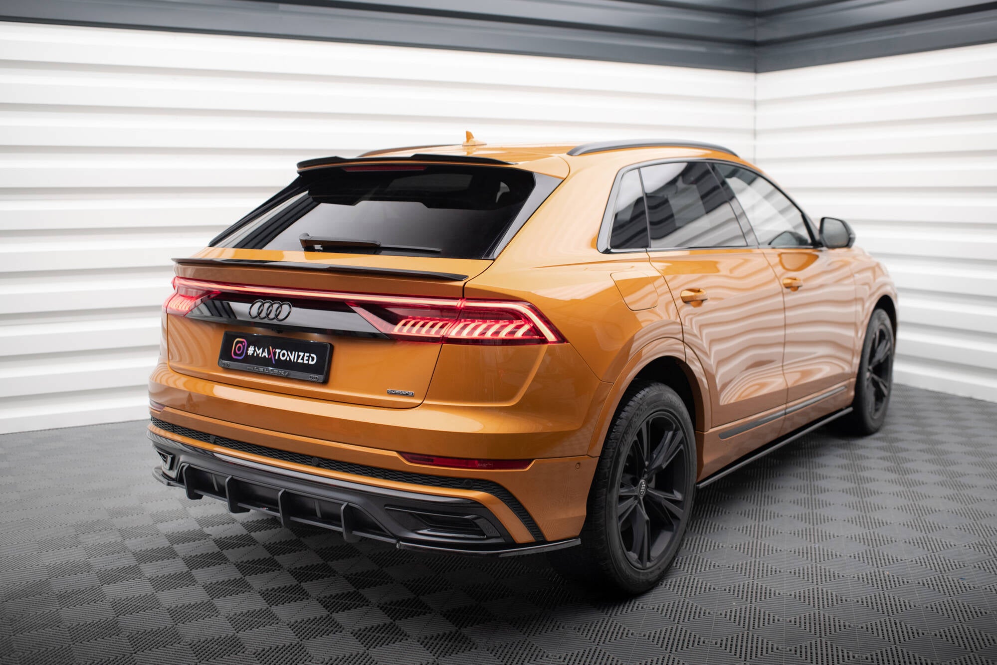 Rear Side Splitters Audi Q8 S-line