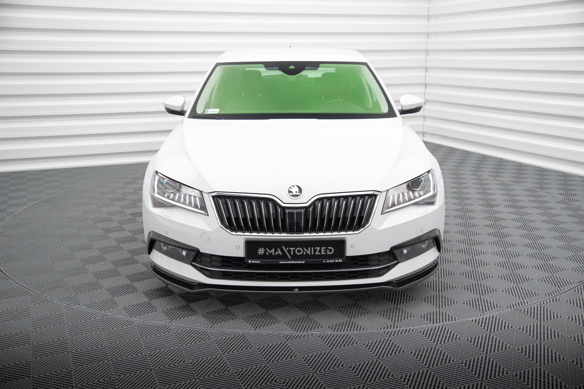 Front Splitter V.2 Skoda Superb Mk3