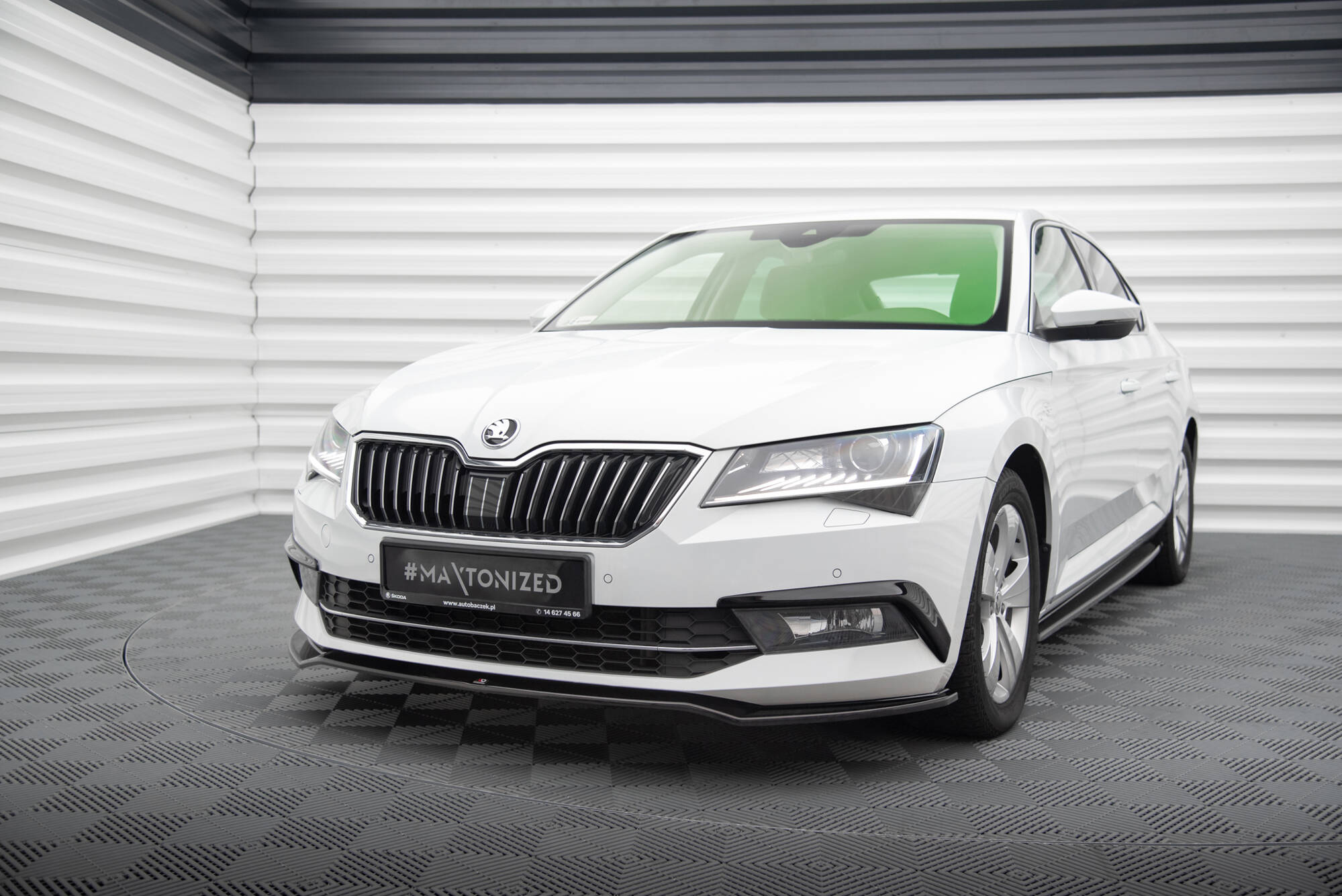 Front Splitter V.2 Skoda Superb Mk3