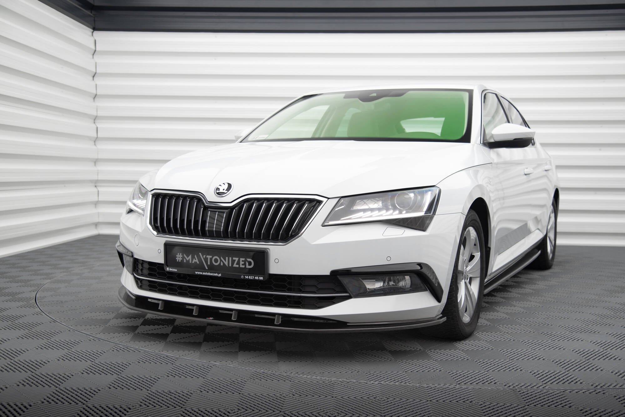 Front Splitter V.3 Skoda Superb Mk3