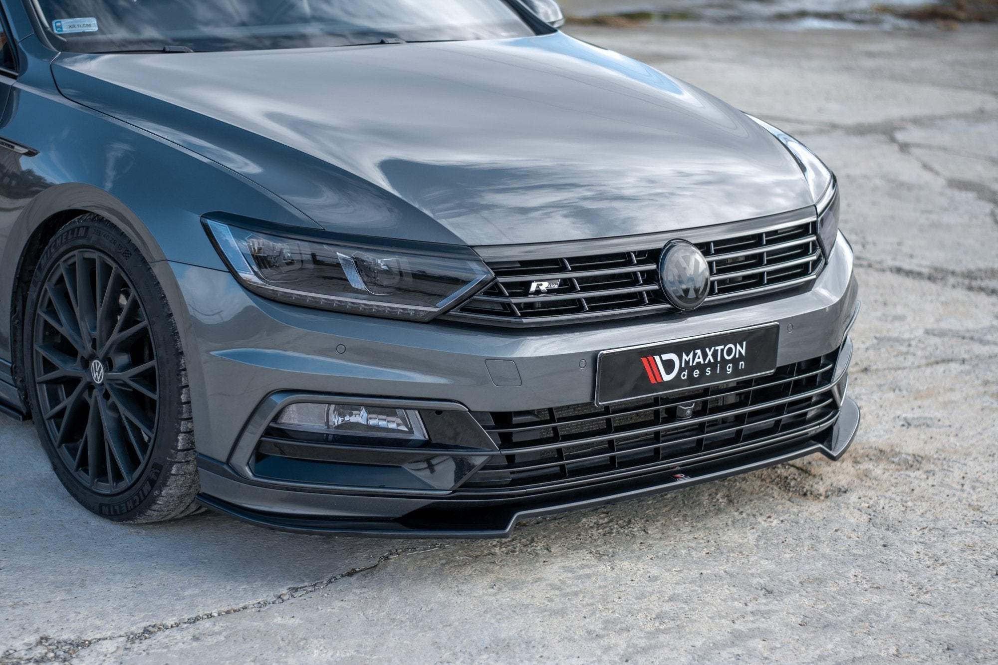 Front Splitter V.2 Volkswagen Passat R-Line B8