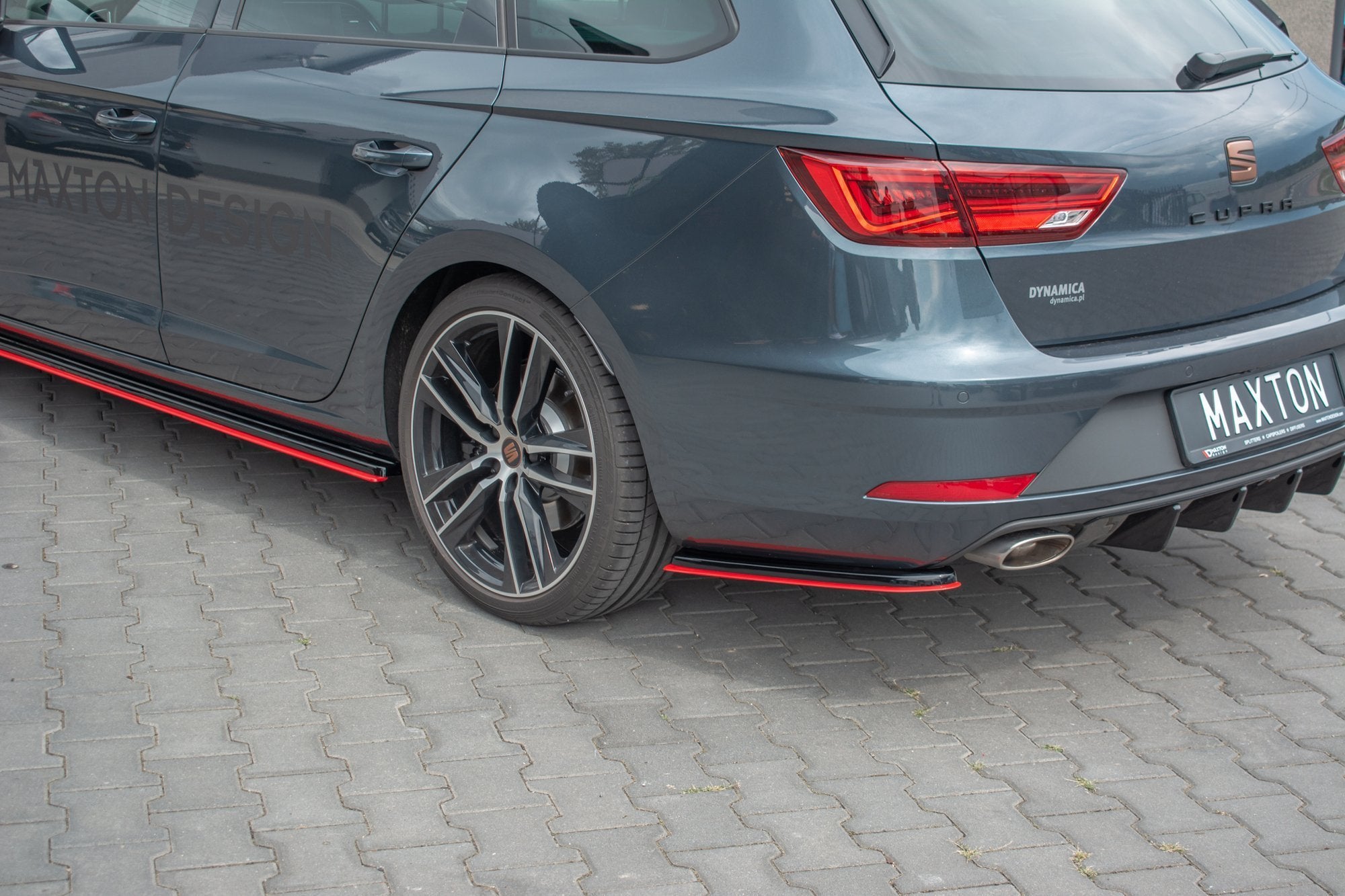 Rear Side Splitters V.4 Seat Leon Cupra Mk3 FL Sportstourer