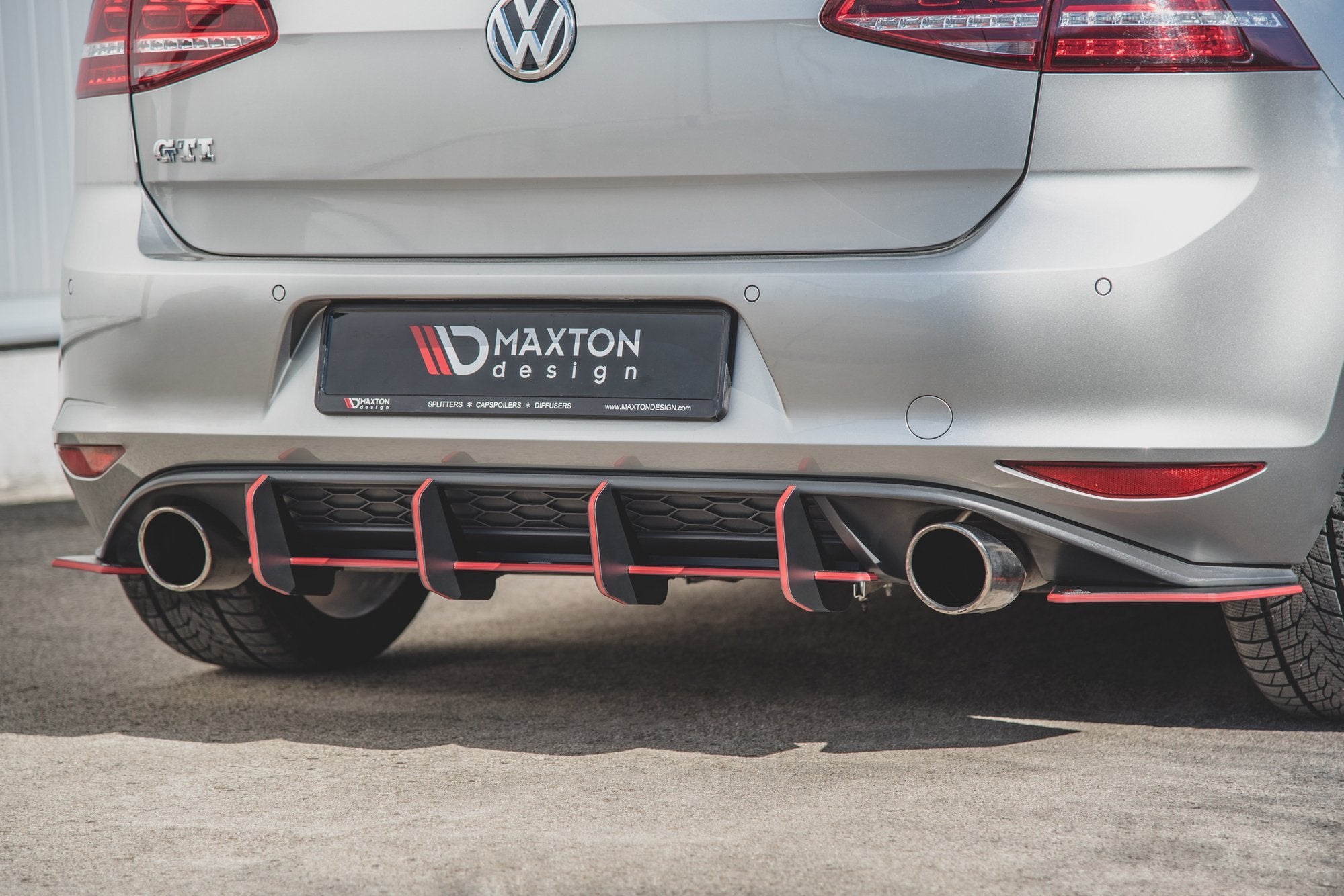 Street Pro Rear Diffuser V.2 VW Golf 7 GTI