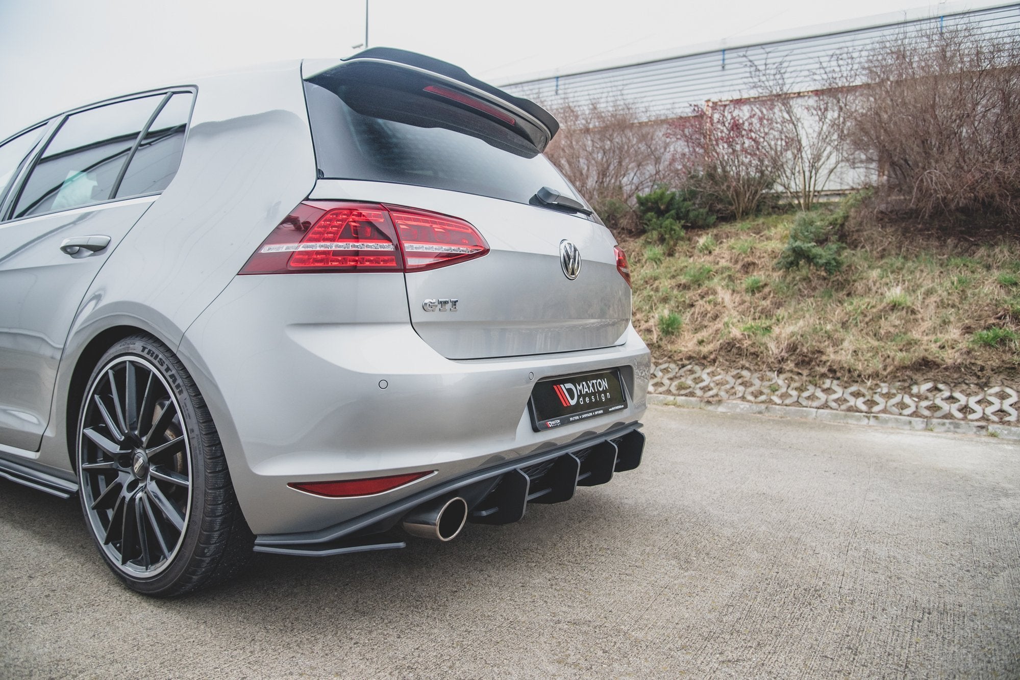 Street Pro Rear Diffuser V.2 VW Golf 7 GTI