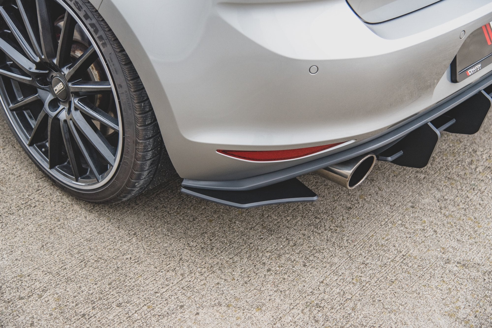 Street Pro Rear Side Splitters V.2 VW Golf 7 GTI