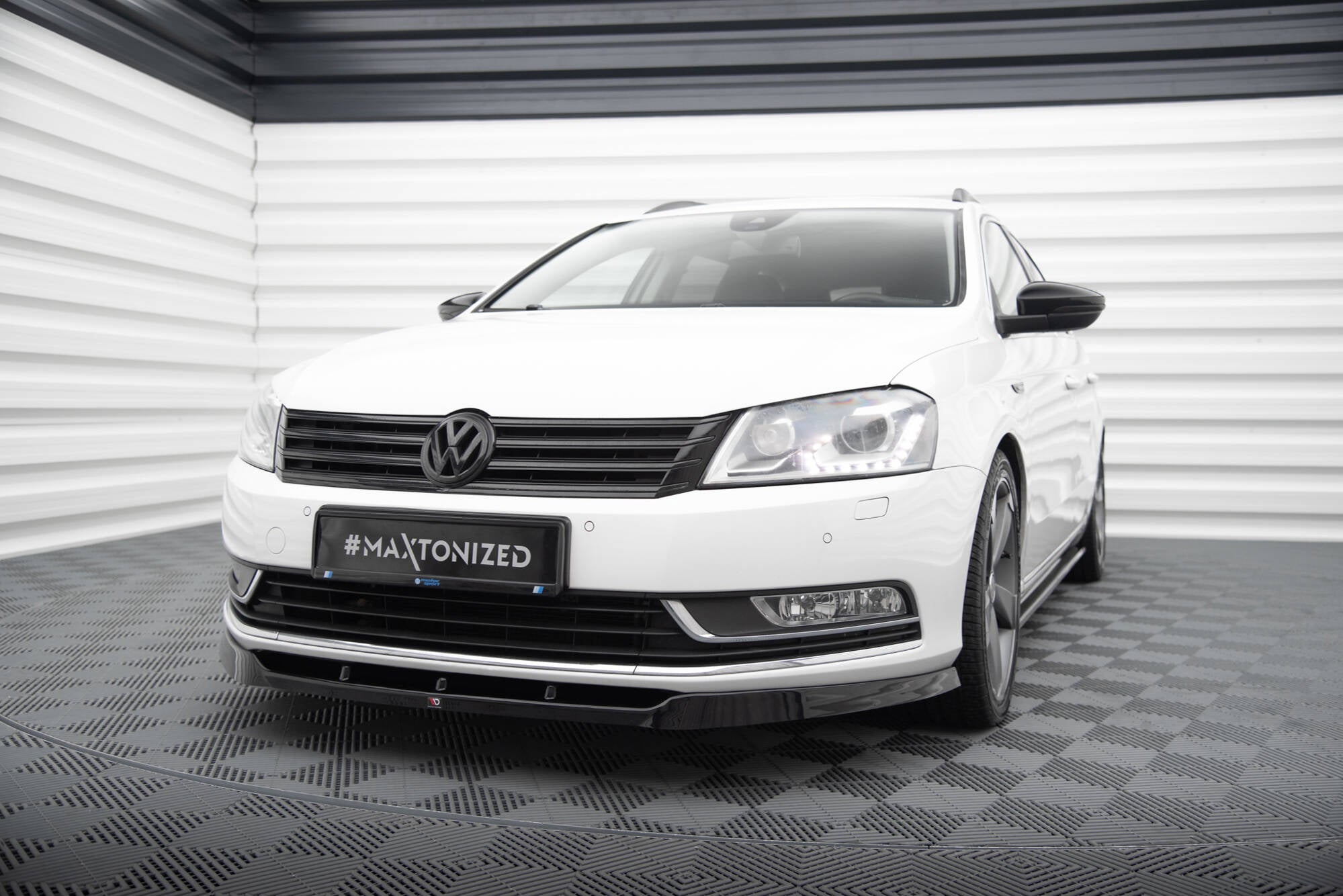 FRONT SPLITTER VW PASSAT B7