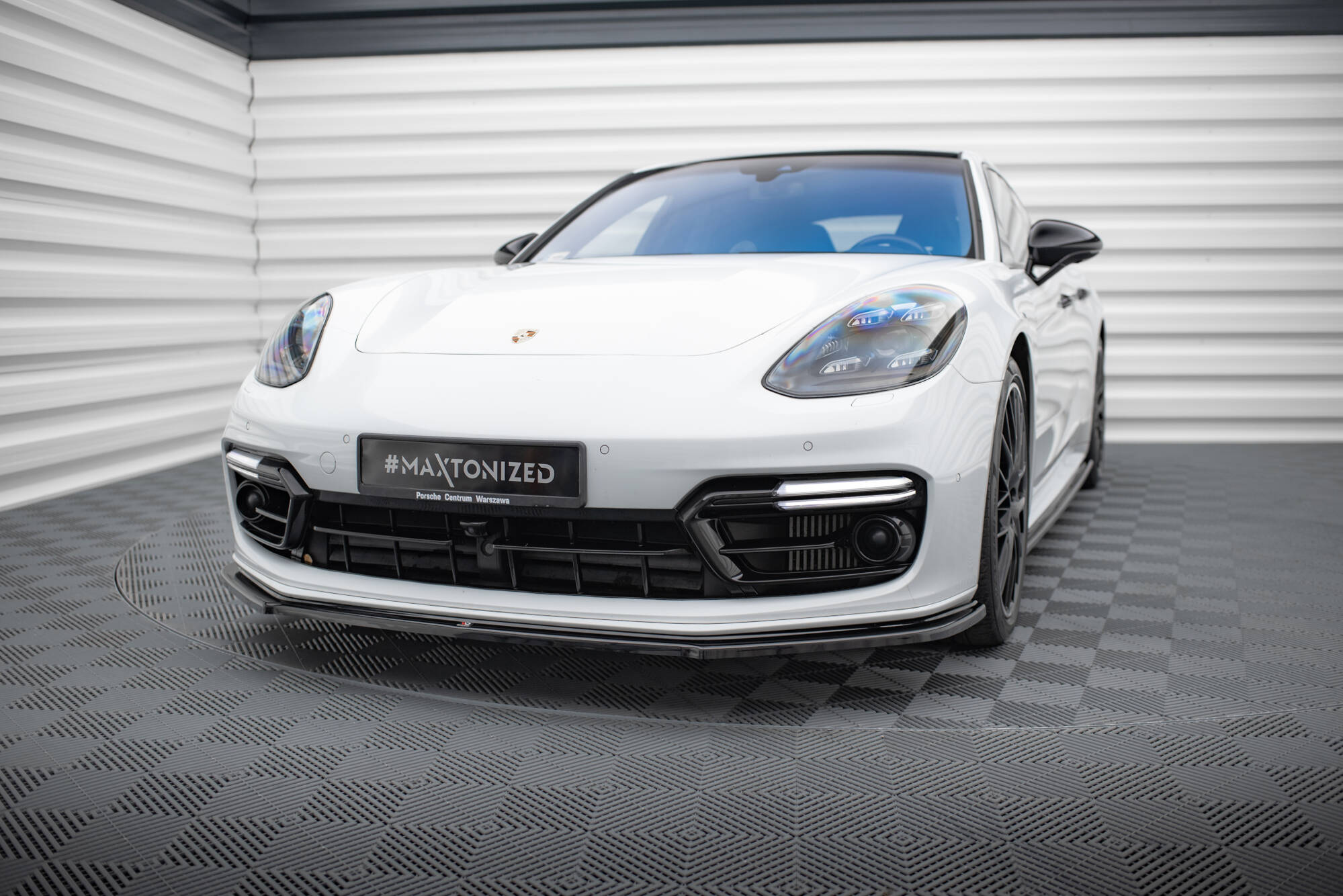 Front Splitter Porsche Panamera GTS 971